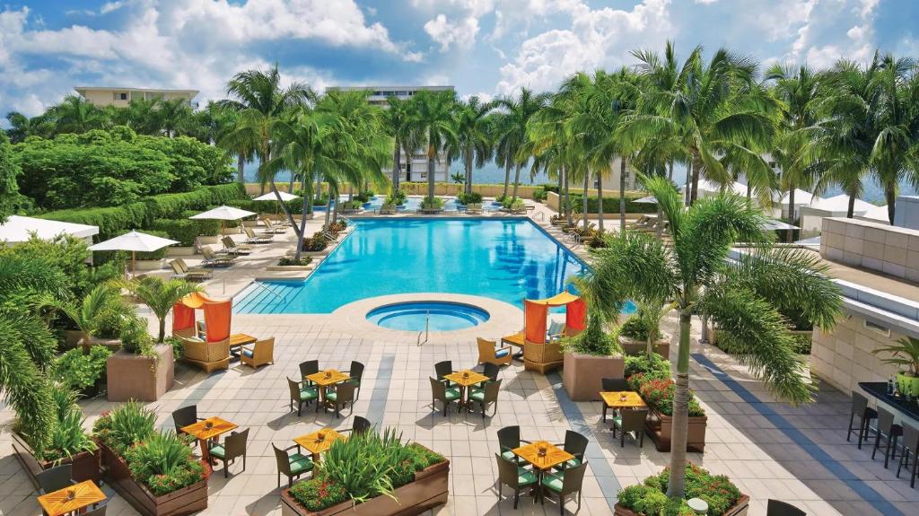 Four Seasons Miami 2br Suite photo