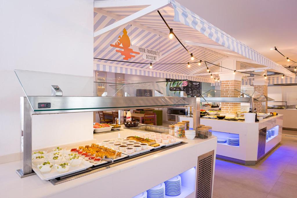 Balansat Resort — Restaurant & bars in Puerto San Miguel, Balearic Islands