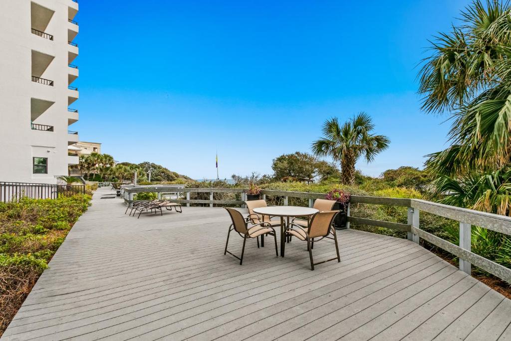 One Seagrove Place 1003 photo