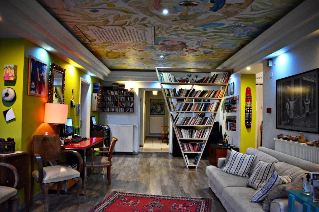 Guesthouse Vissinokipos - Biker Friendly - Motorradhotel, hotel in Kastoria