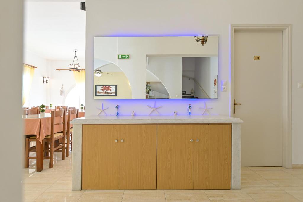 Hotel Zeus photo