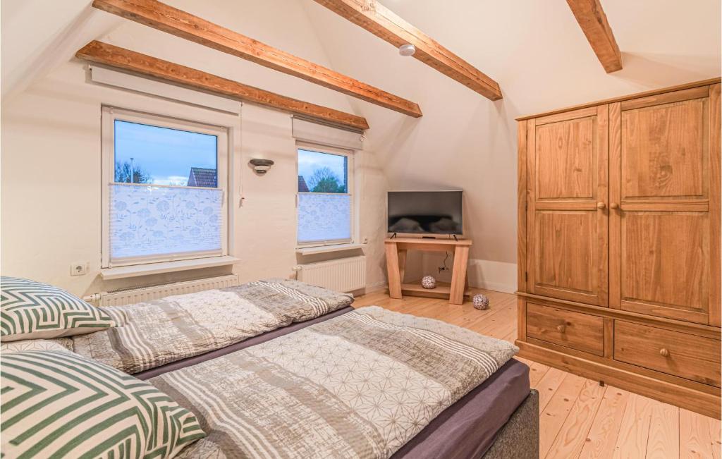 3 Bedroom Cozy Home In Friedrichskoog 전경