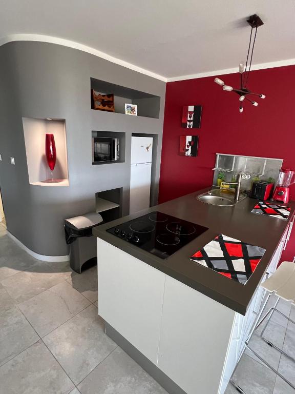 Nice front beach apartment 4108 at Mont Vernon Residence, Cul de Sac