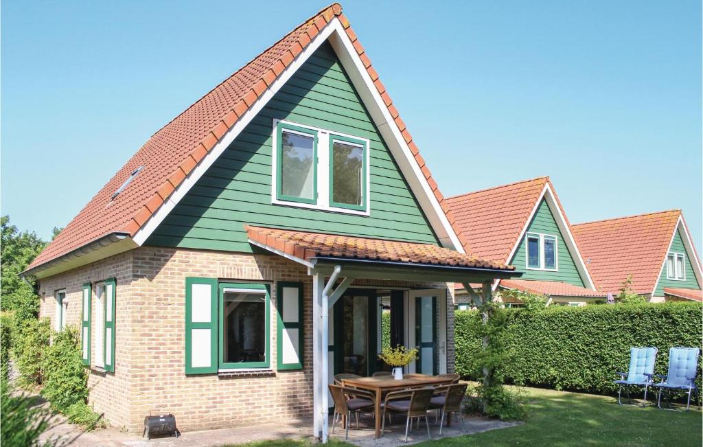 Cozy Home In Zonnemaire With Wifi 전경