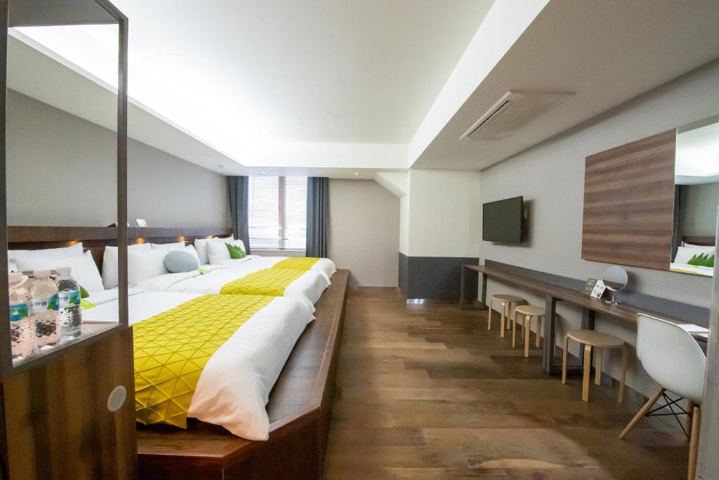 Metro Hotel Myeongdong