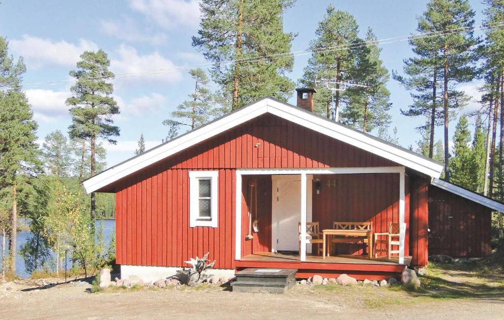 Awesome Home In Srna With 2 Bedrooms And Sauna