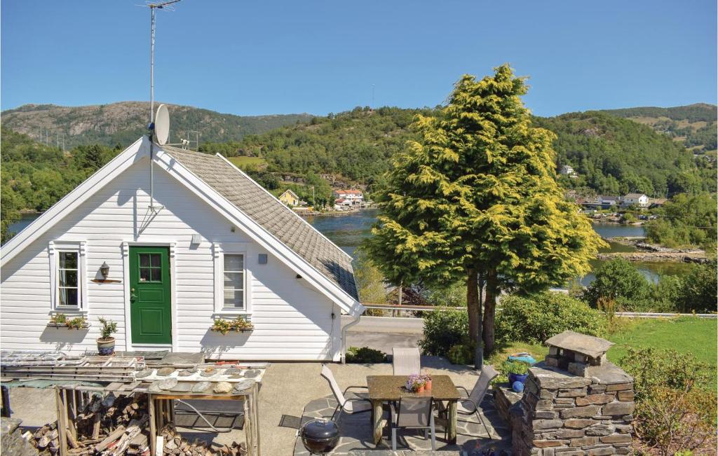 One-Bedroom Holiday Home in Skjoldastraumen