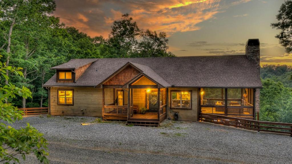 Bert's Hideaway, Blue Ridge