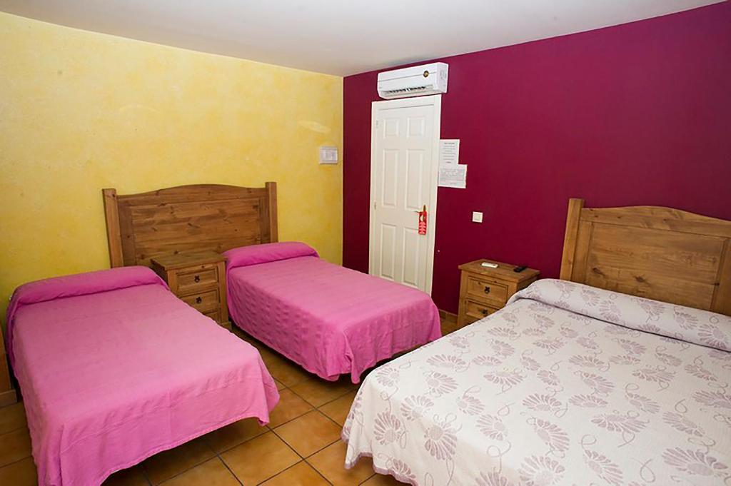 Hostal Velarde photo