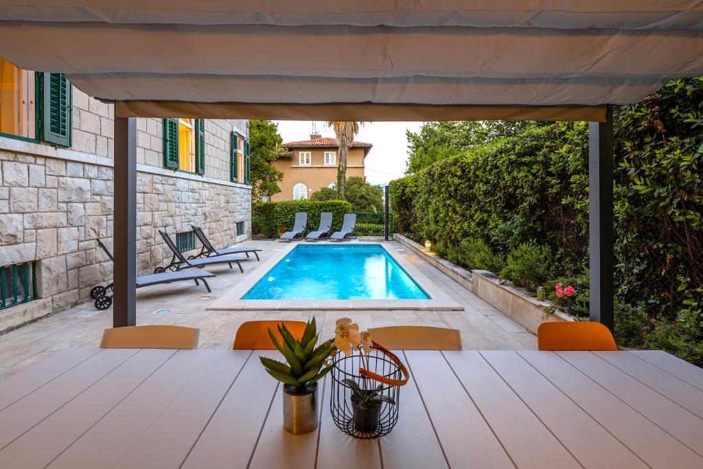 Luxury Villa Majestic @ Split Centre photo