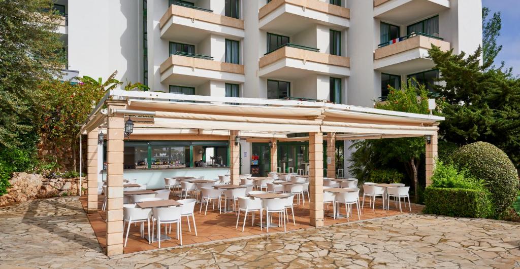 Globales Nova — Restaurant & bars in Palma Nova, Balearic Islands