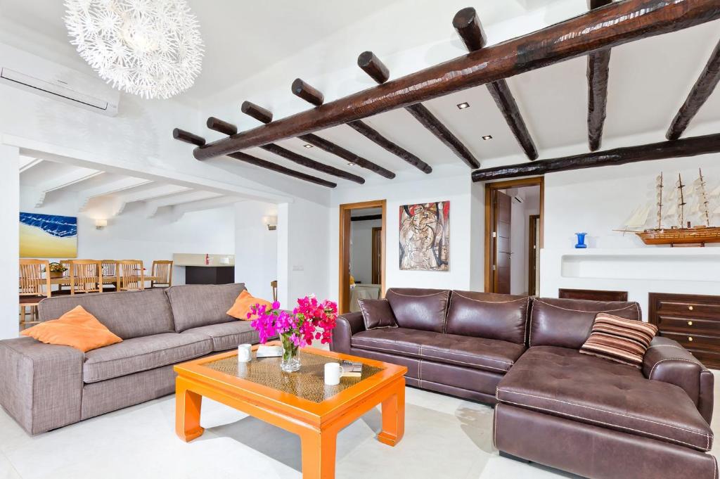 Villa Ana Maria by Villa Plus - 4