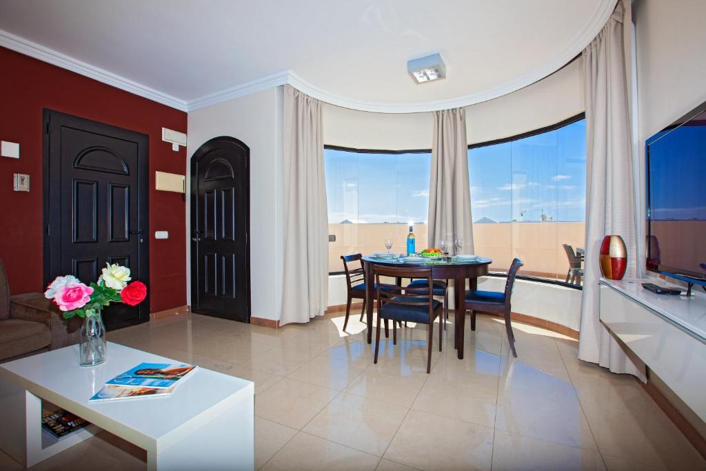 Riviera Park, central 2 bed apartment - 4