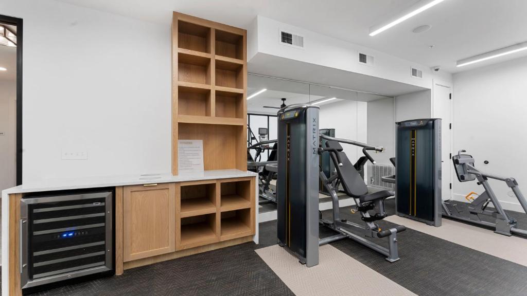 Vivant - Luxury Central Apts - Free Parking, Gym, Fast WiFi photo