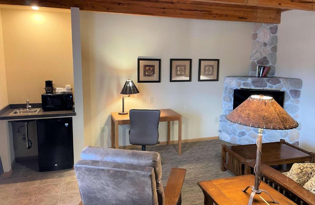 Best Western Starlite Village photo