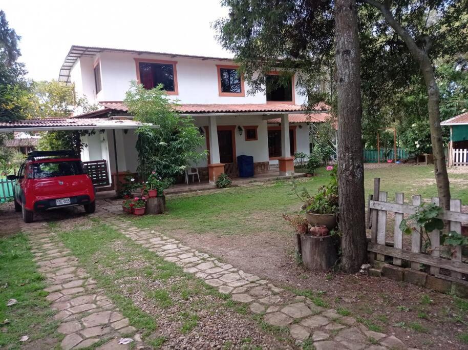 El Dorado, Agradable casa de campo, cerca a la ciudad - 1