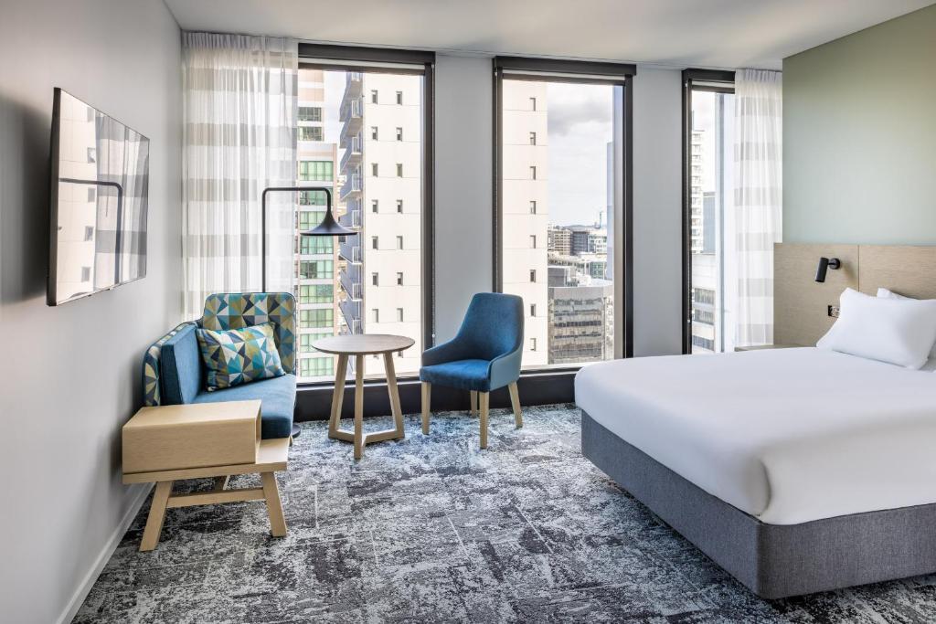 Holiday Inn Express Auckland City Centre photo