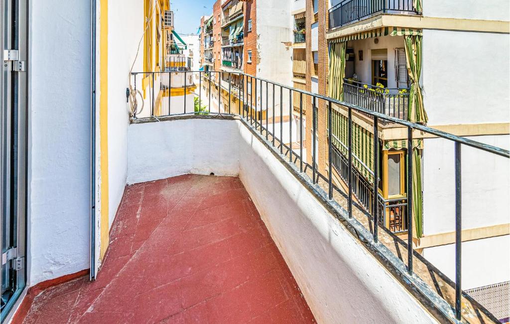 Gorgeous Apartment In Cordoba With Wifi - 4