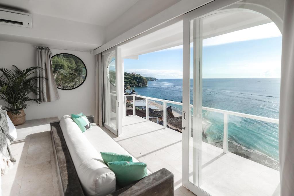 Blue Ocean Bingin Blue Ocean Bingin