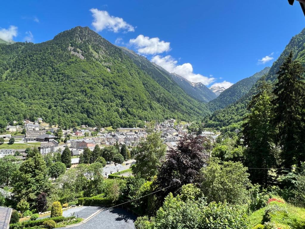 Sur les hauteurs de Cauterets, 2 chambres 5 pers - 3