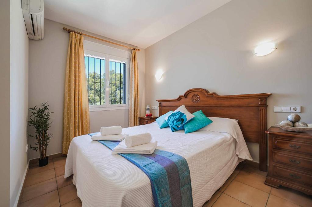 Villa Valeta by Villa Plus - 5