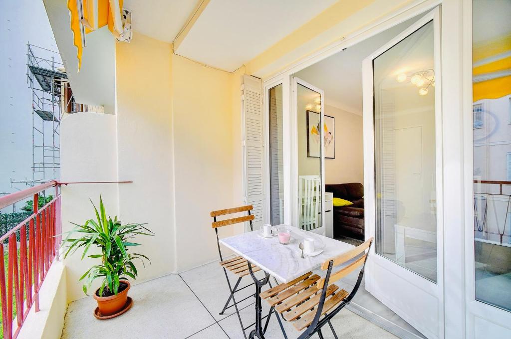 2 bedroom luxury flat with Balcony Cannes Center - 3