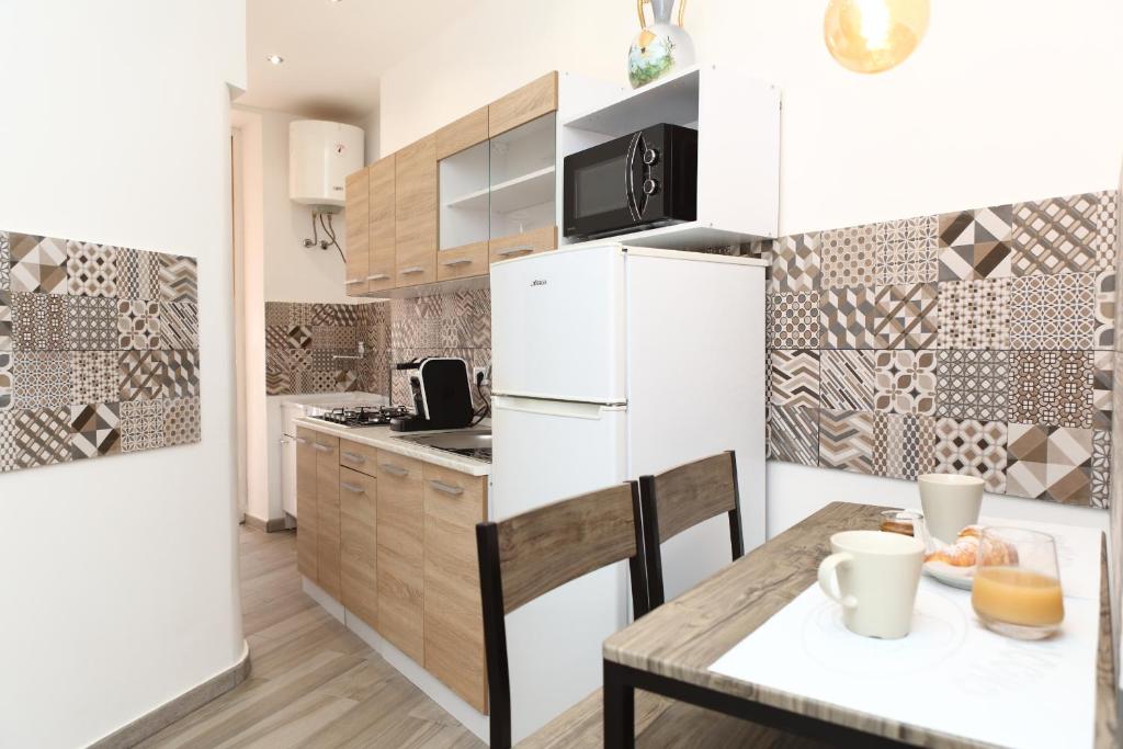 Suite Garibaldi, Cefalù