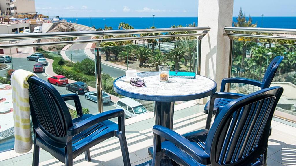 Gran Amadores — Hotel building in Puerto Rico, Canary Islands
