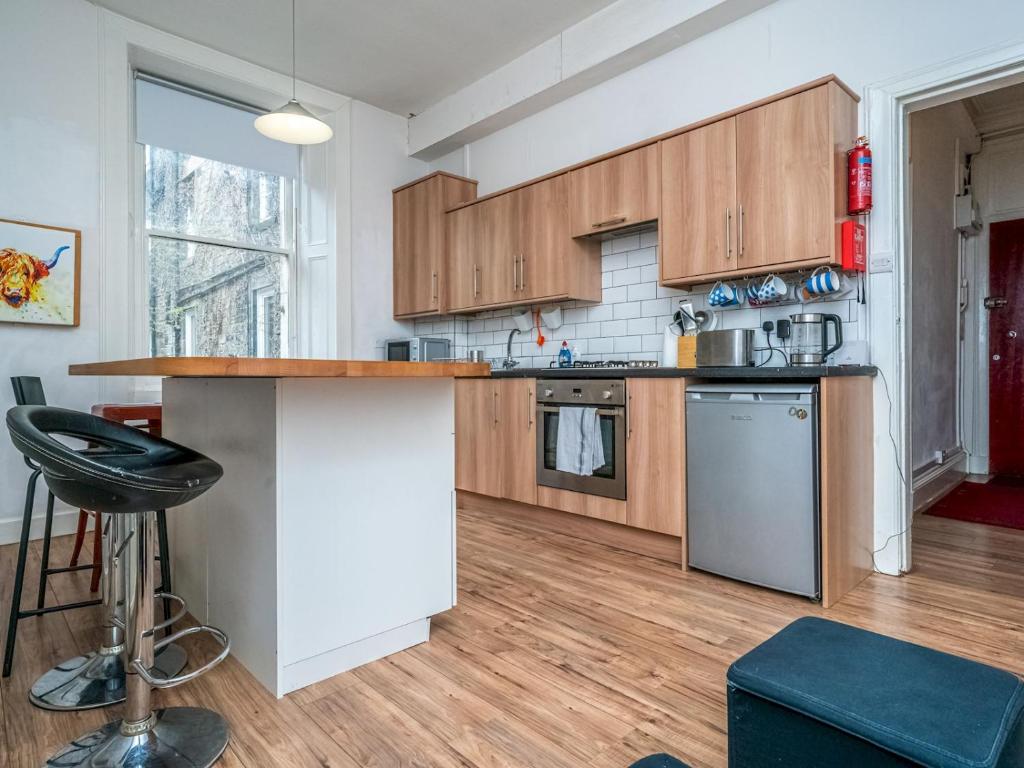 Pass the Keys Renovated 2 Beds flat near City Centre and Meadows photo