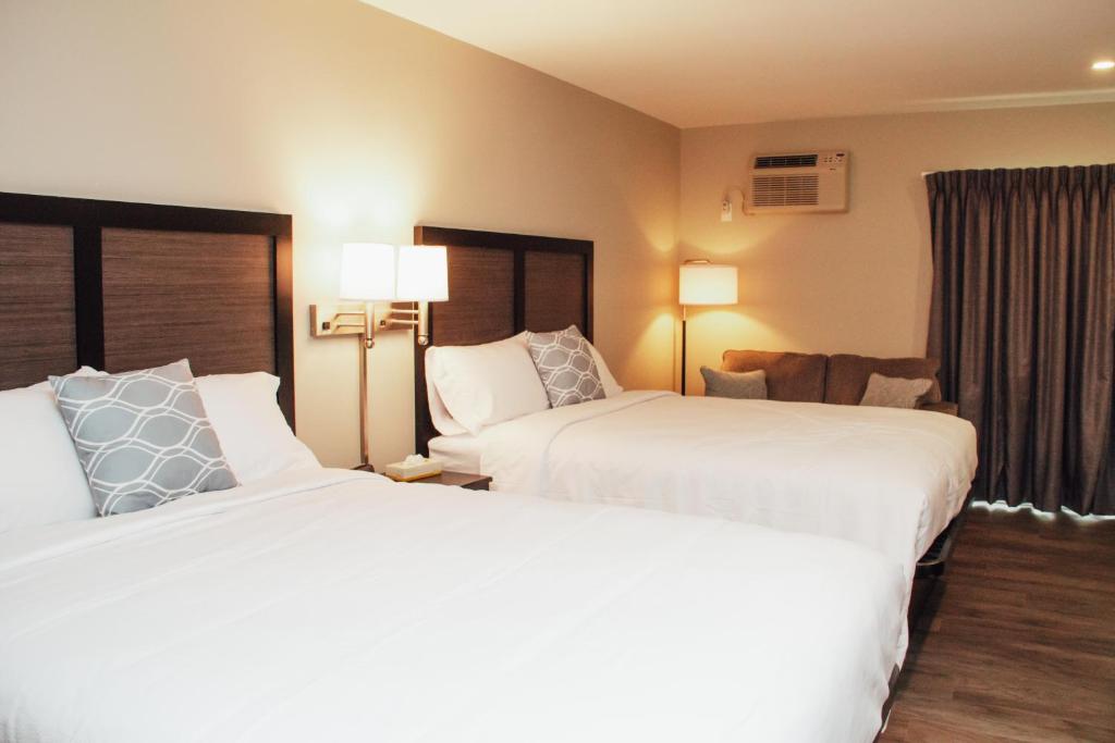 Country Squire Inn and Suites photo