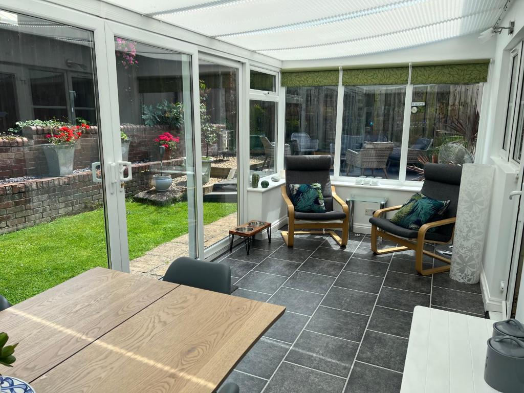 Monty Cottage, Exmouth Coastal Boutique House photo 6