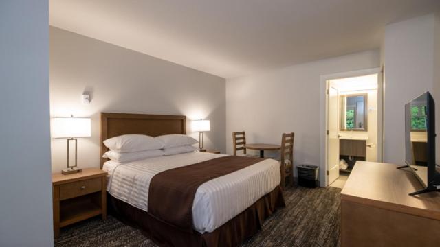 George Point Inn photo