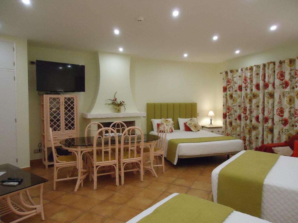 Canavial I & II Apartamentos — Hotel rooms in Lagos, Faro