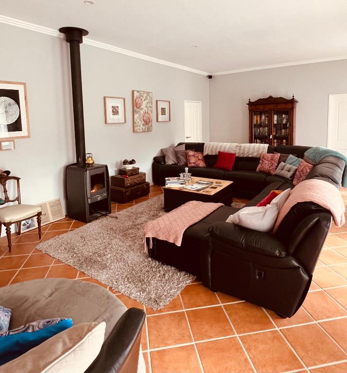 Gundaroo Manor Bed &amp; Breakfast — Hotel in Gundaroo