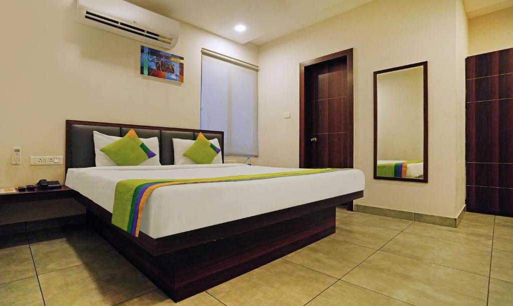 Capital O 61048 Lazystay Grand photo