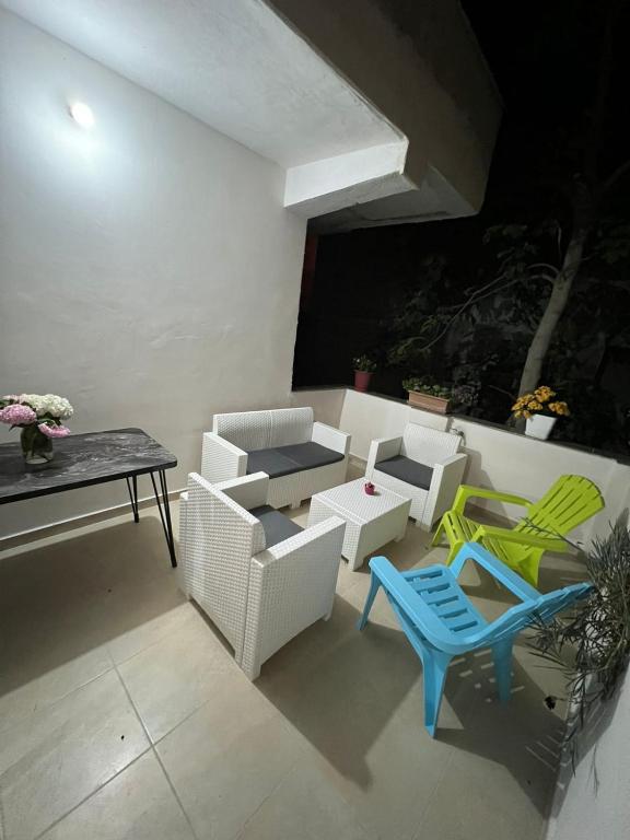 Dragoti Apartment 2, Golem