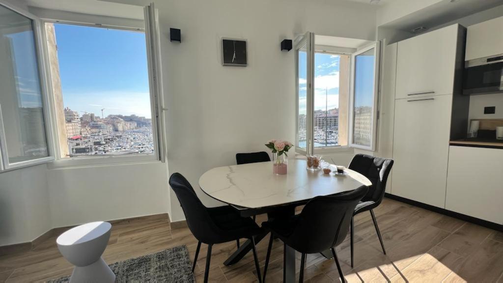 Face au Vieux Port Vue 180 de Notre Dame au Panier, Marseille