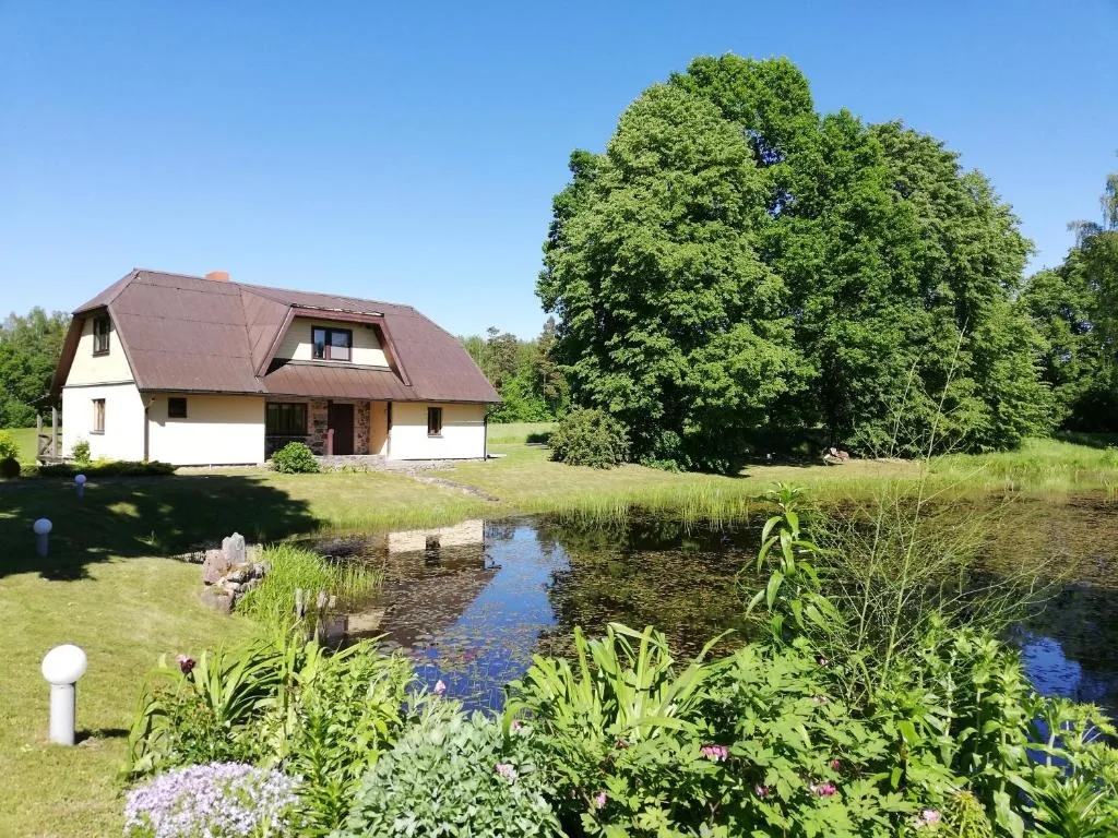 Liepziedos, Hotel in Ēdole