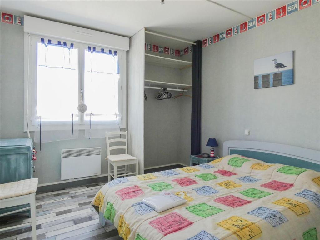 Appartement 3 chambres avec grand balcon et garage proche du casino - FR-1-323-260 - 4