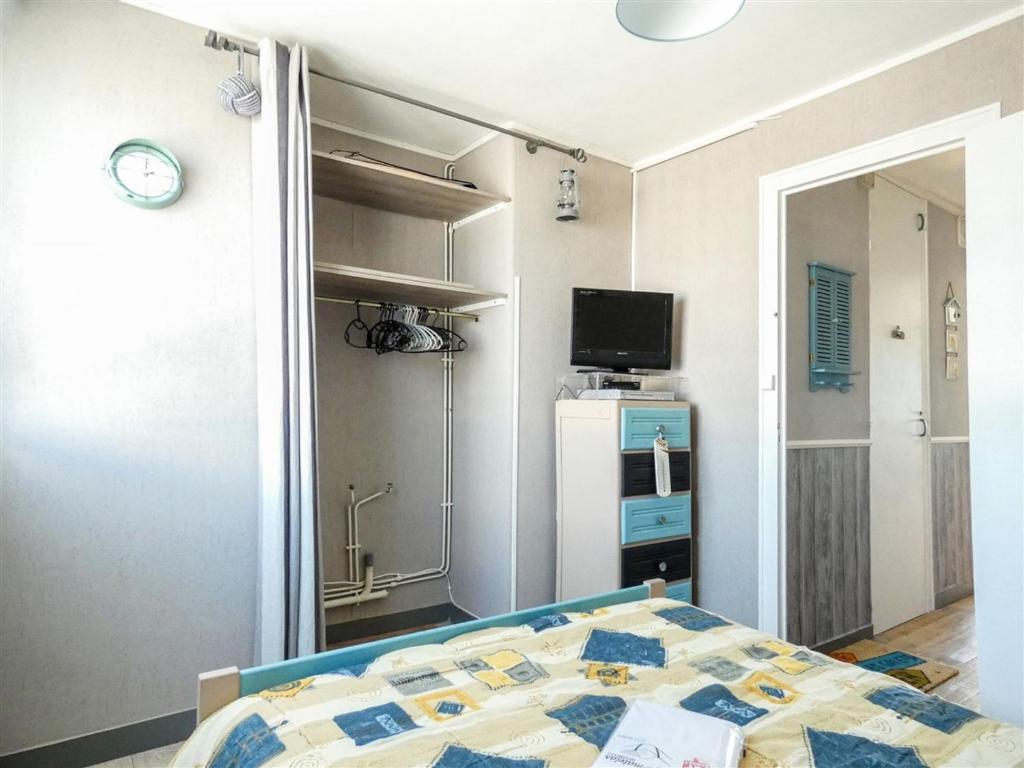 Appartement 3 chambres avec grand balcon et garage proche du casino - FR-1-323-260 - 5