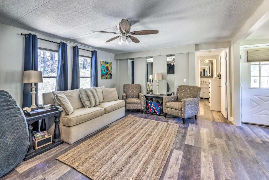 Quiet Cloudcroft Cabin with Porch and Gas Grill!, Cloudcroft