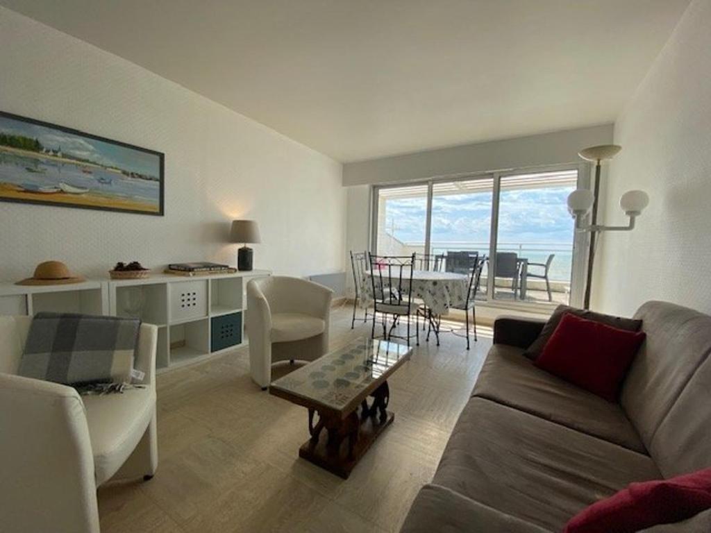 Appartement moderne avec terrasse et garage à Royan - FR-1-494-65 - 4