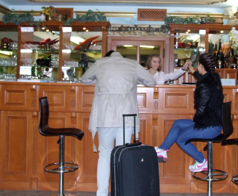 フロント・ロビー