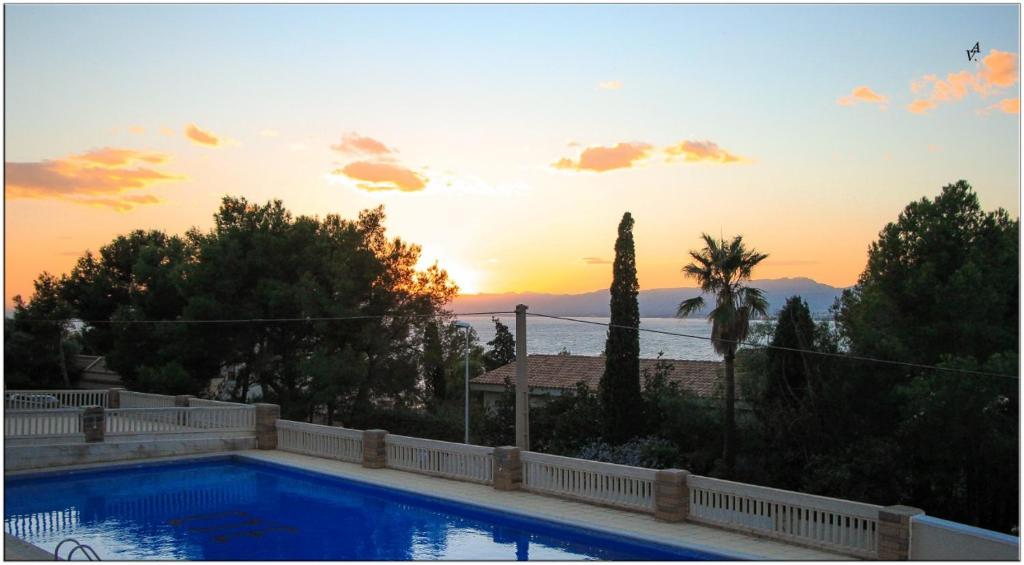 Apartamento con vistas y piscina en Salou! - 4