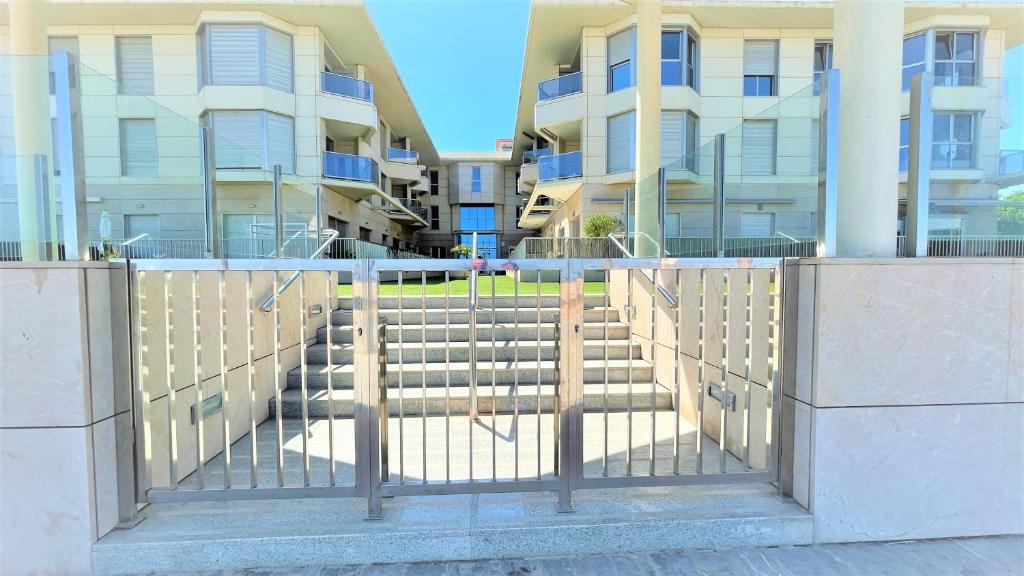 Luxury Beachfront Apartment photo