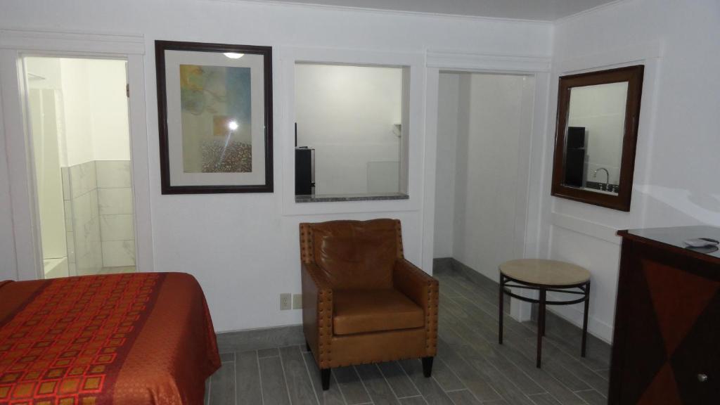 ECONOMY INN photo