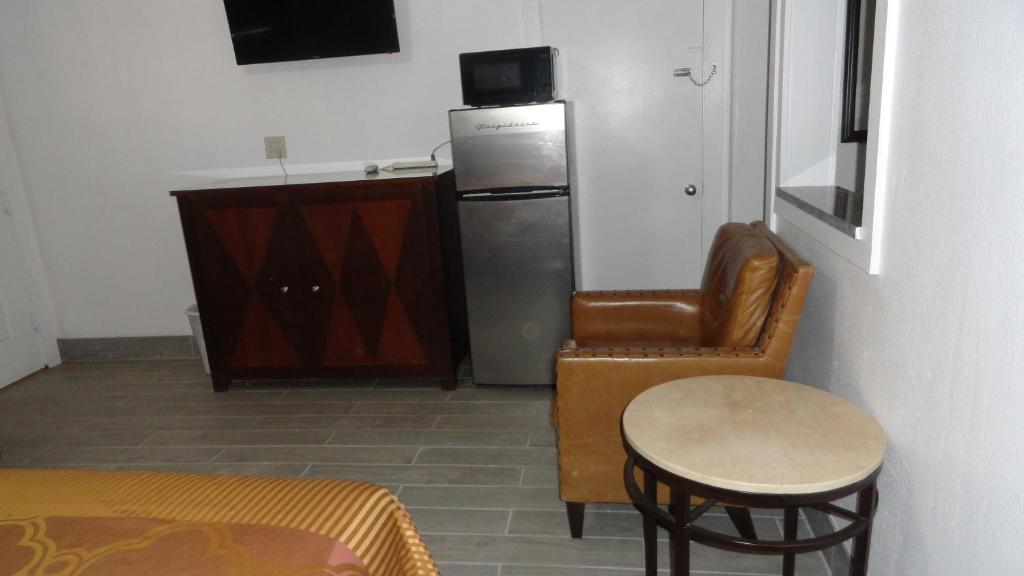 ECONOMY INN photo