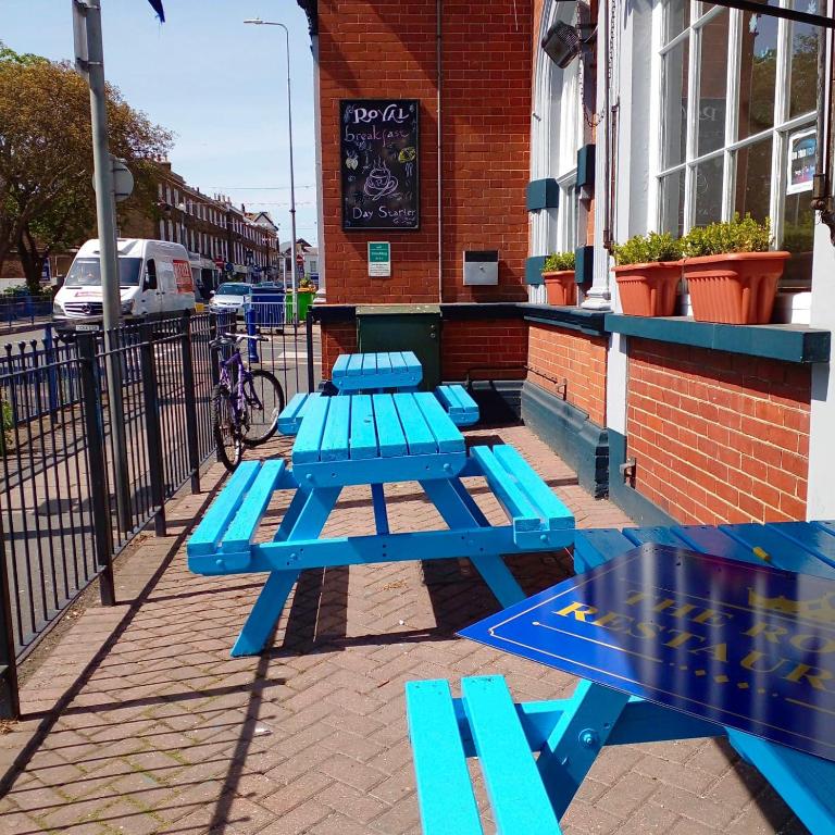 Royal Hotel Sheerness photo 8