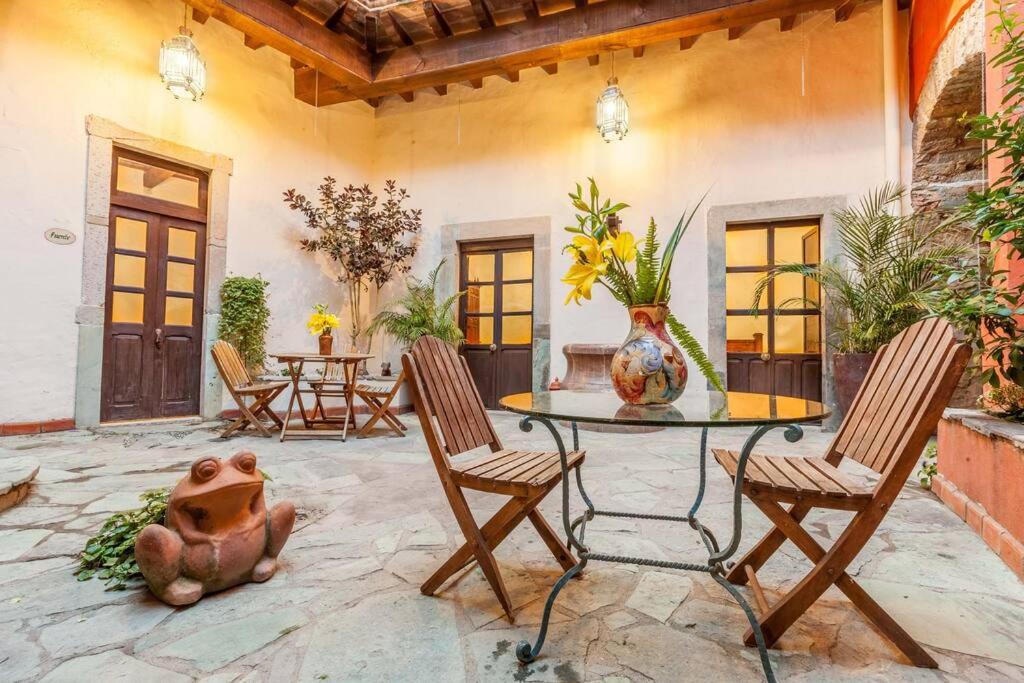 Casa Colonial Grande y Céntrico