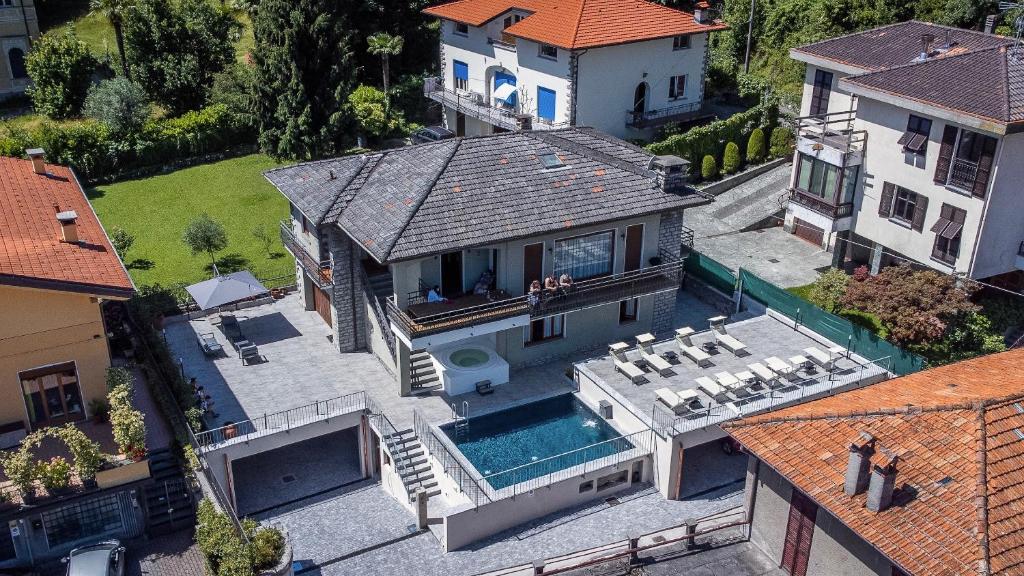 Villa Senagra Holidays Lake Como — Hotel in Menaggio